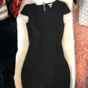 ✨GUESS little black dress ✨